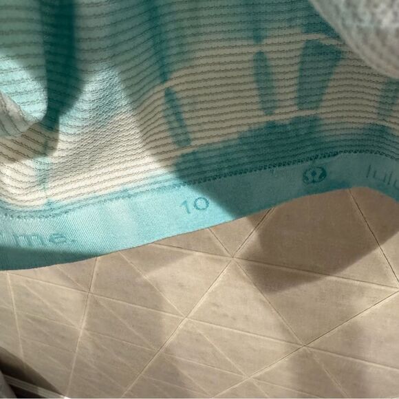 Lululemon Swiftly Tech Racerback Tank Heathered Tranquil Blue Tie Dye 10 - Picture 7 of 8